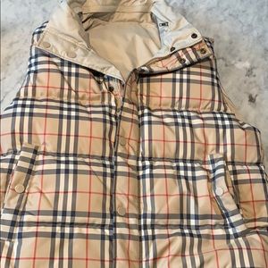 Burberry Reversible Plaid/Khaki Vest Size L.